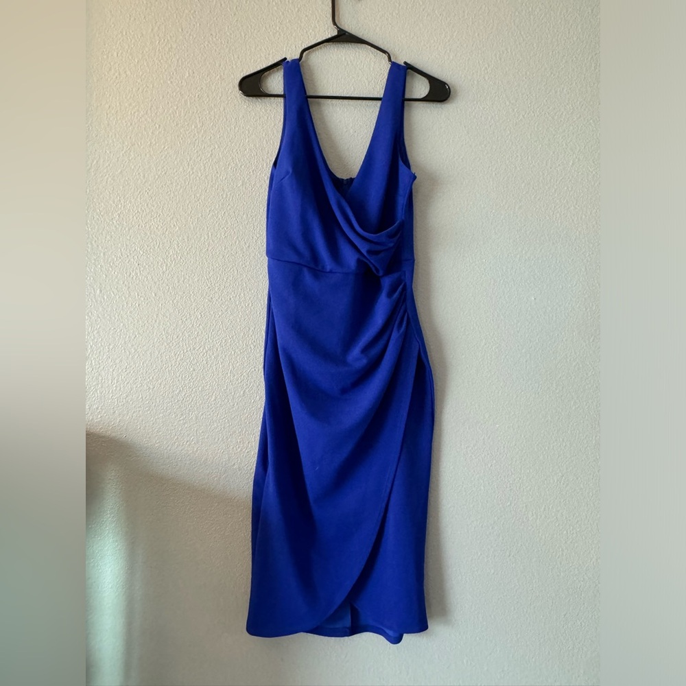 Pretty blue dress!